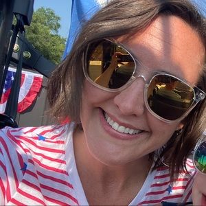 Meet your Posher, Helen